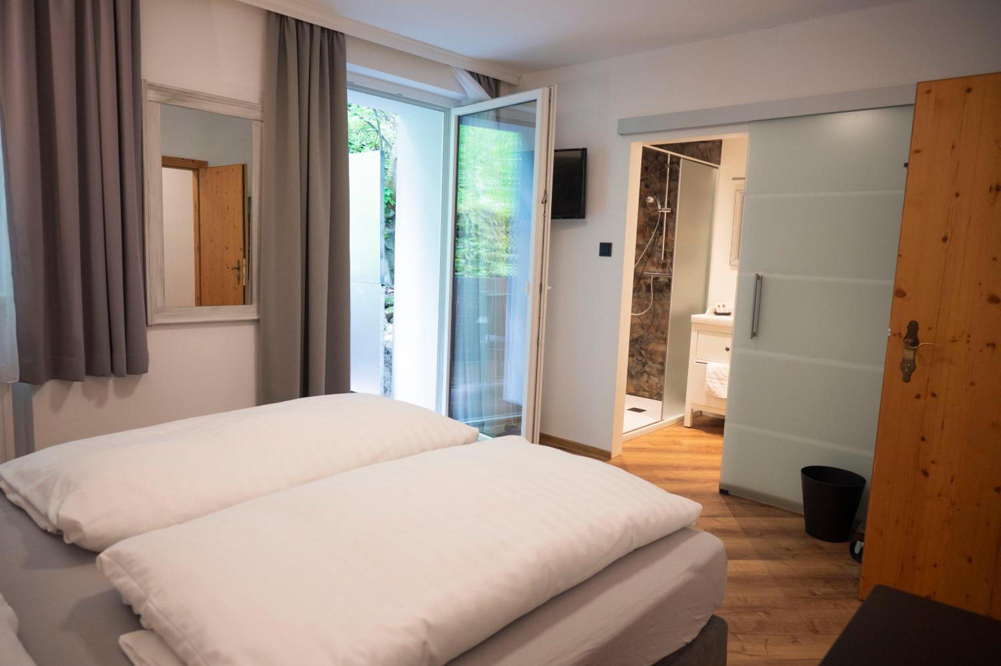 Bed & Breakfast Goldener Stiefel Mariazell Exterior photo