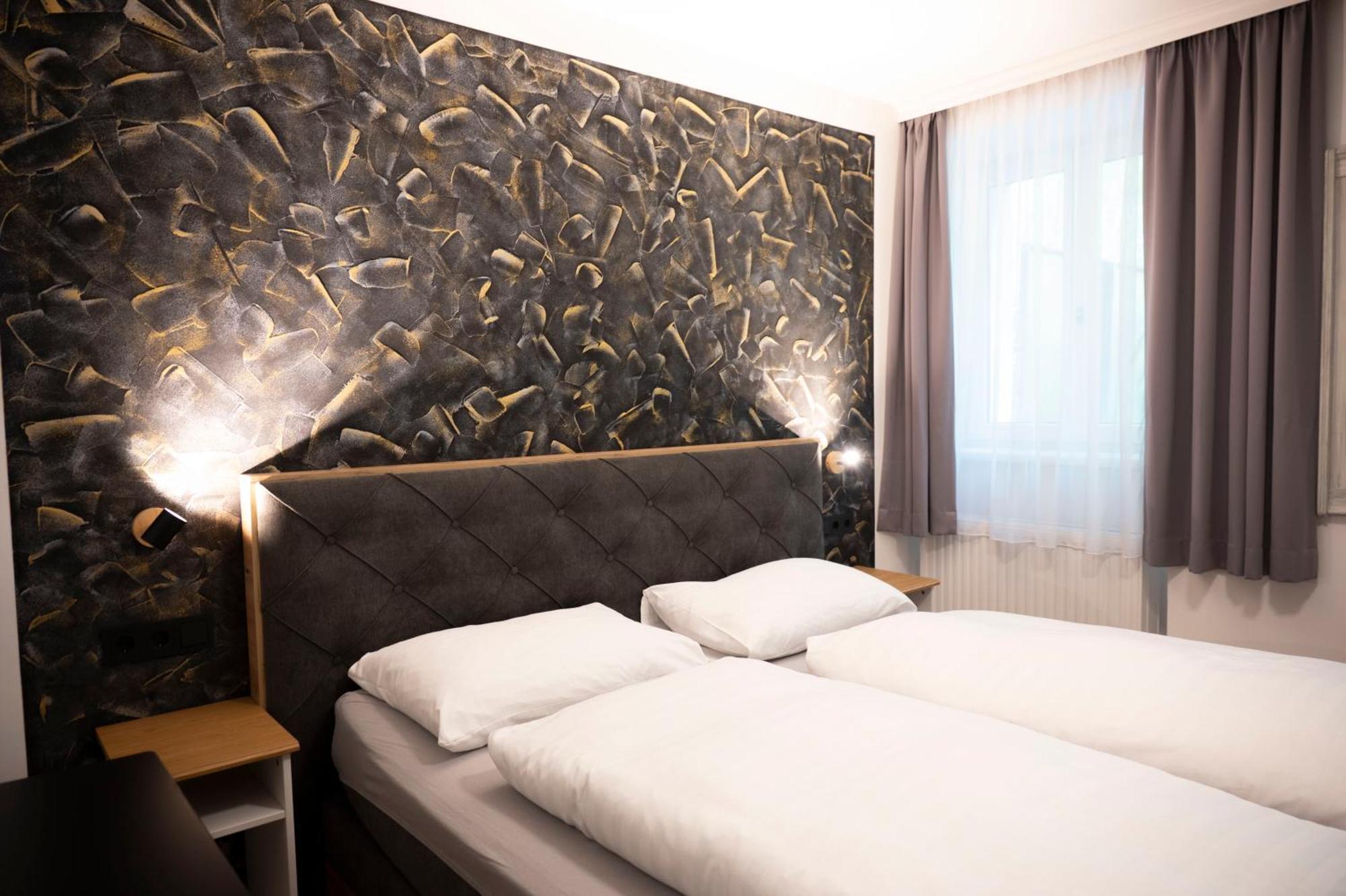 Bed & Breakfast Goldener Stiefel Mariazell Exterior photo